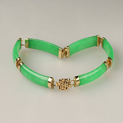 Jade Bracelet: Green Jade Bracelet - Jade Shop